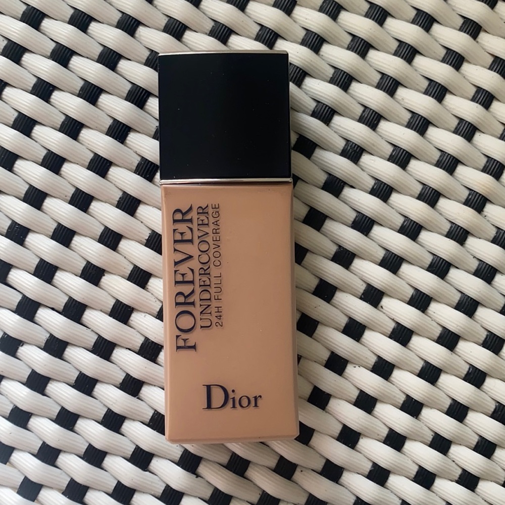 Dior “032” forever undercover foundation